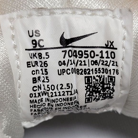 Nike Huarache Run Triple White Shoes. Size 9C - Picture 6 of 6